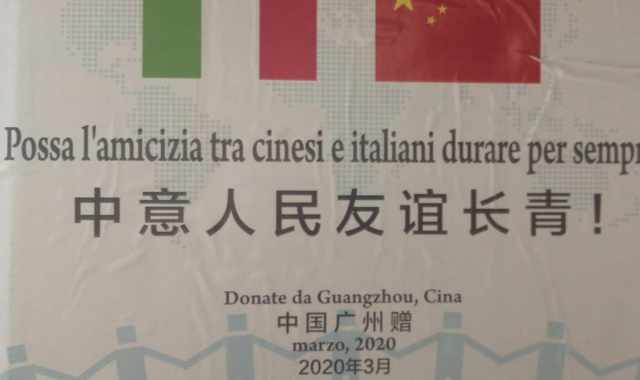 La citt cinese di Guangzhou (Canton), dona a Bari a 100.000 mascherine